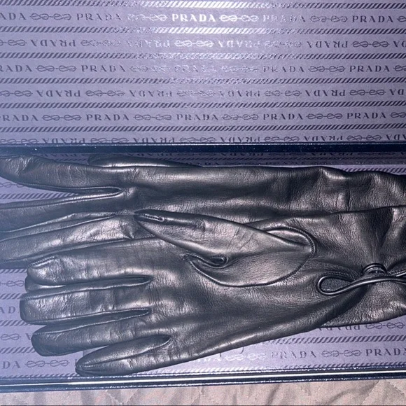 Prada Black Leather Gloves - Picture 4 of 10